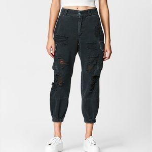 LF BAGGY GRINDED CARGO PANTS